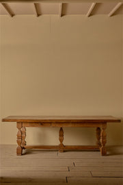 18th century Solid chestnut dining table