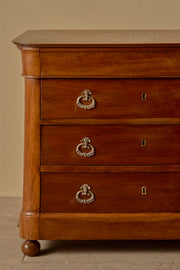 19th century French Walnut chest of drawers