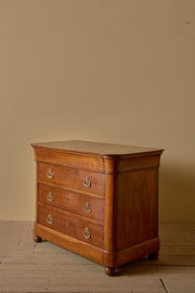 19th century French Walnut chest of drawers