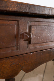 18th century Spanish walnut side table with bobbin legs - TallBoy Interiors
