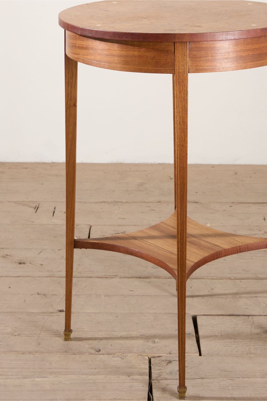 20th century Burr walnut Gueridon table