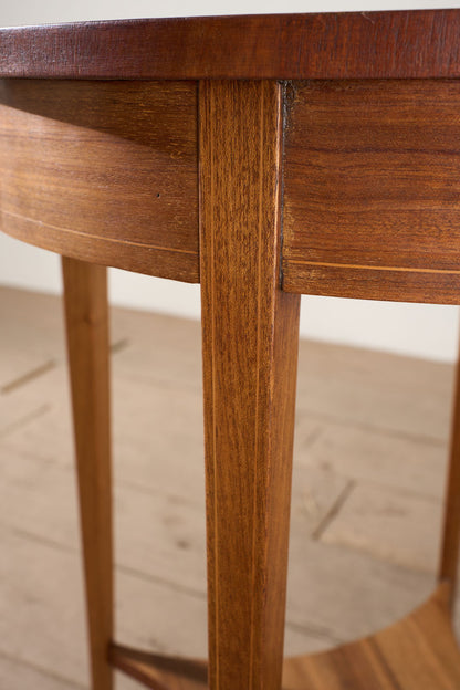 20th century Burr walnut Gueridon table
