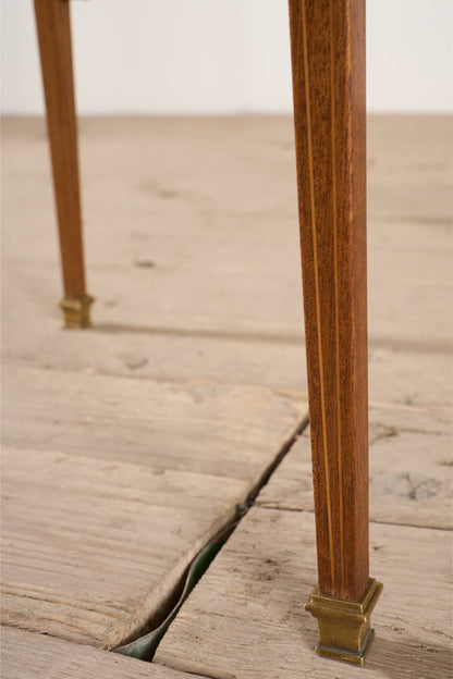 20th century Burr walnut Gueridon table