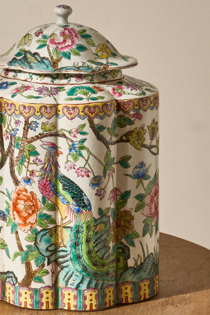 Early 20th century Famille rose Chinese porcelain Ginger jar