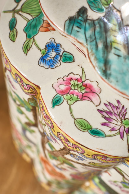 Early 20th century Famille rose Chinese porcelain Ginger jar