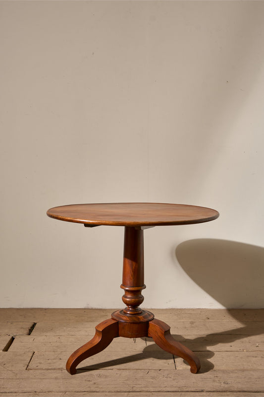 19th century Solid mahogany tilt top table