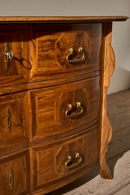 19th century Olive wood chest of drawers