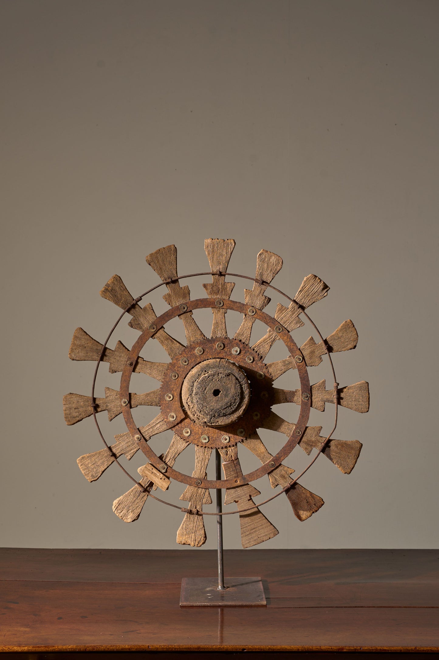 19th century Mounted Indian silk spinning wheel - No1