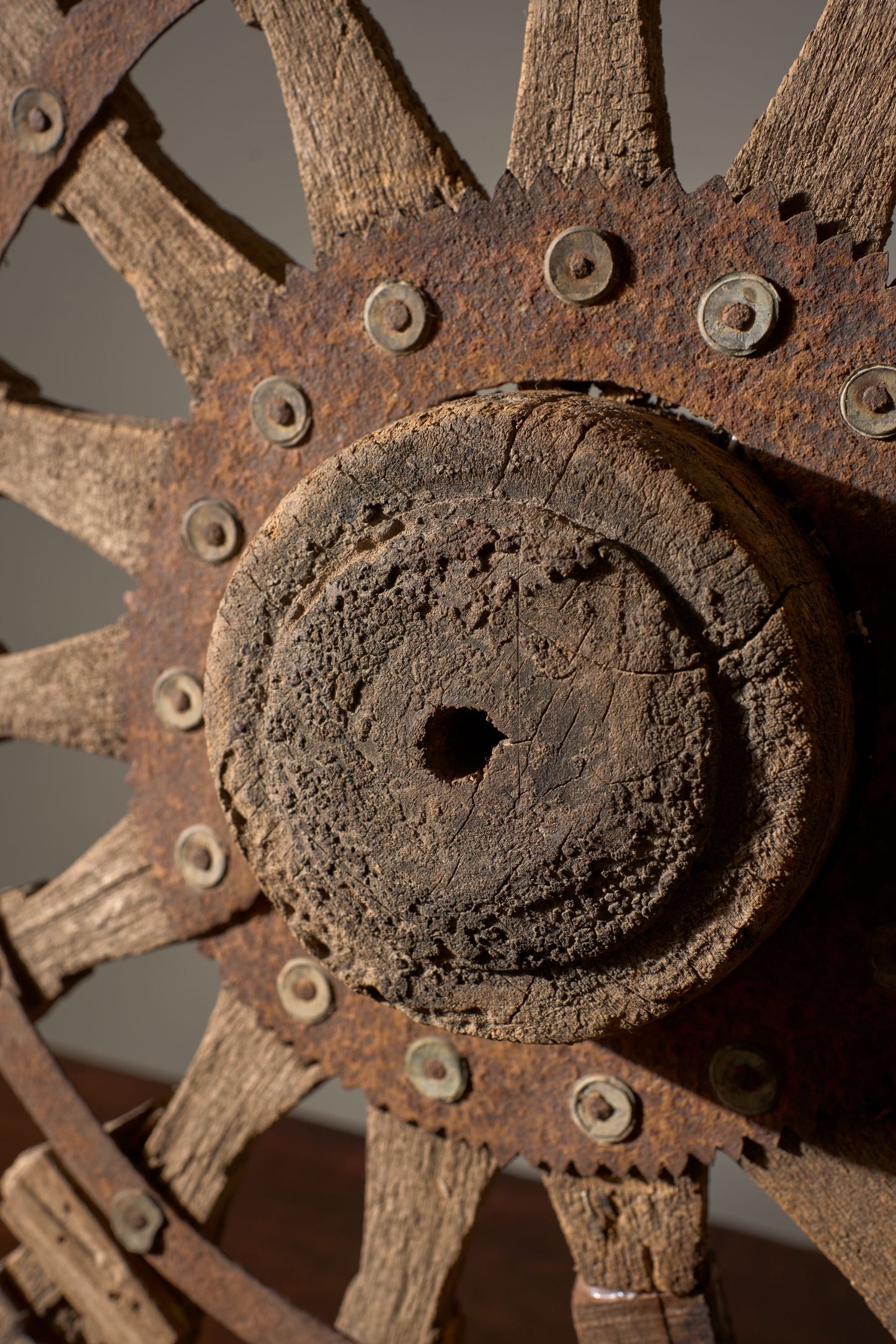 19th century Mounted Indian silk spinning wheel - No1