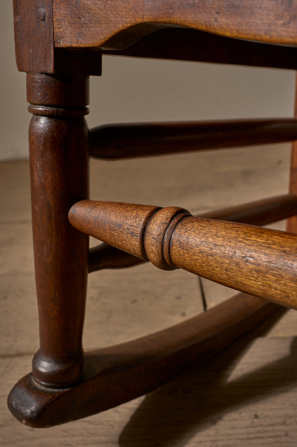 18th century Oak lambing rocking chair