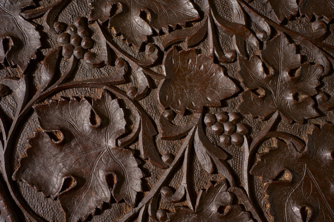 19th Century Anglo Indian Padauk side table - Leaf design