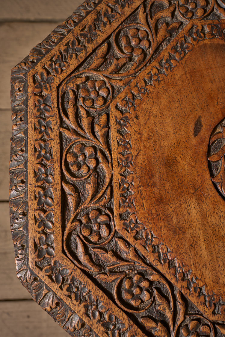 19th Century Padauk Anglo Indian side table - Dragon