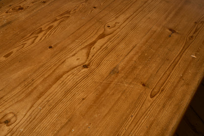 3.5m Early 20th century Pine and oak oval dining table