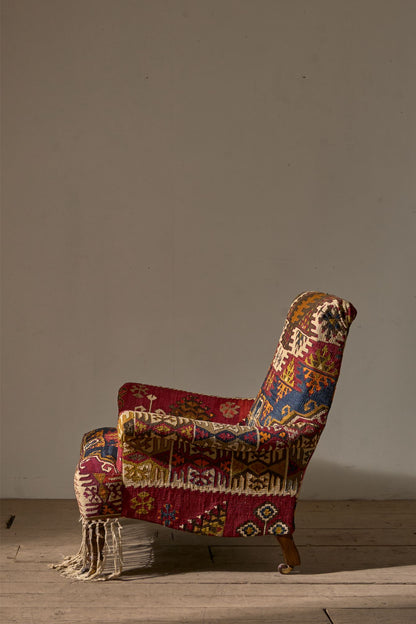 19th Century English country house in antique Kilim upholstery