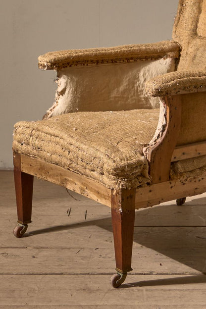 19th century Elegant shapely arm armchair