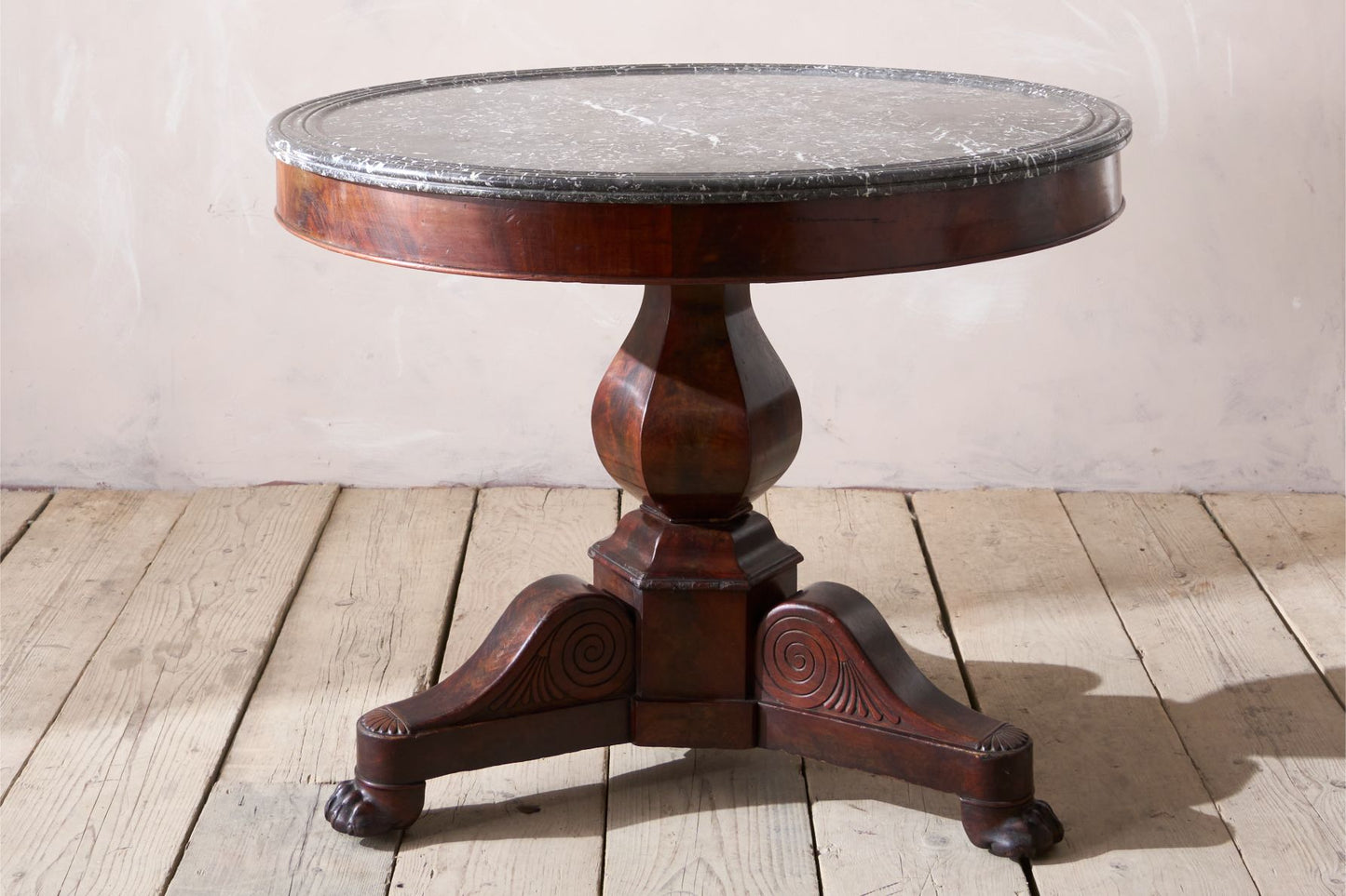 Early 19th century Mahogany and black marble Gueridon table