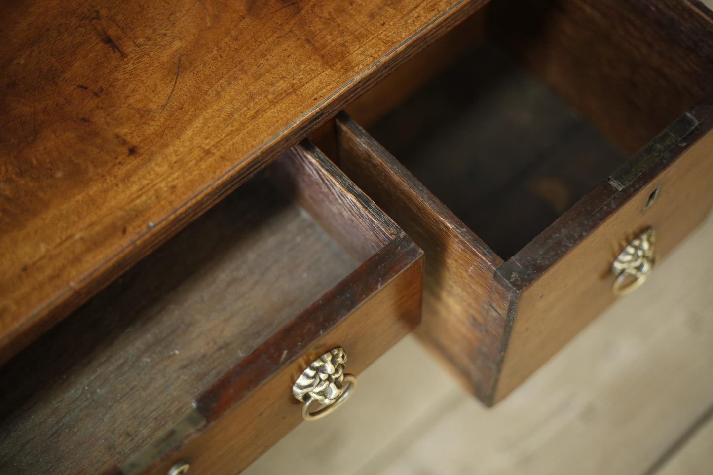 Georgian Regency mahogany reeded writing desk