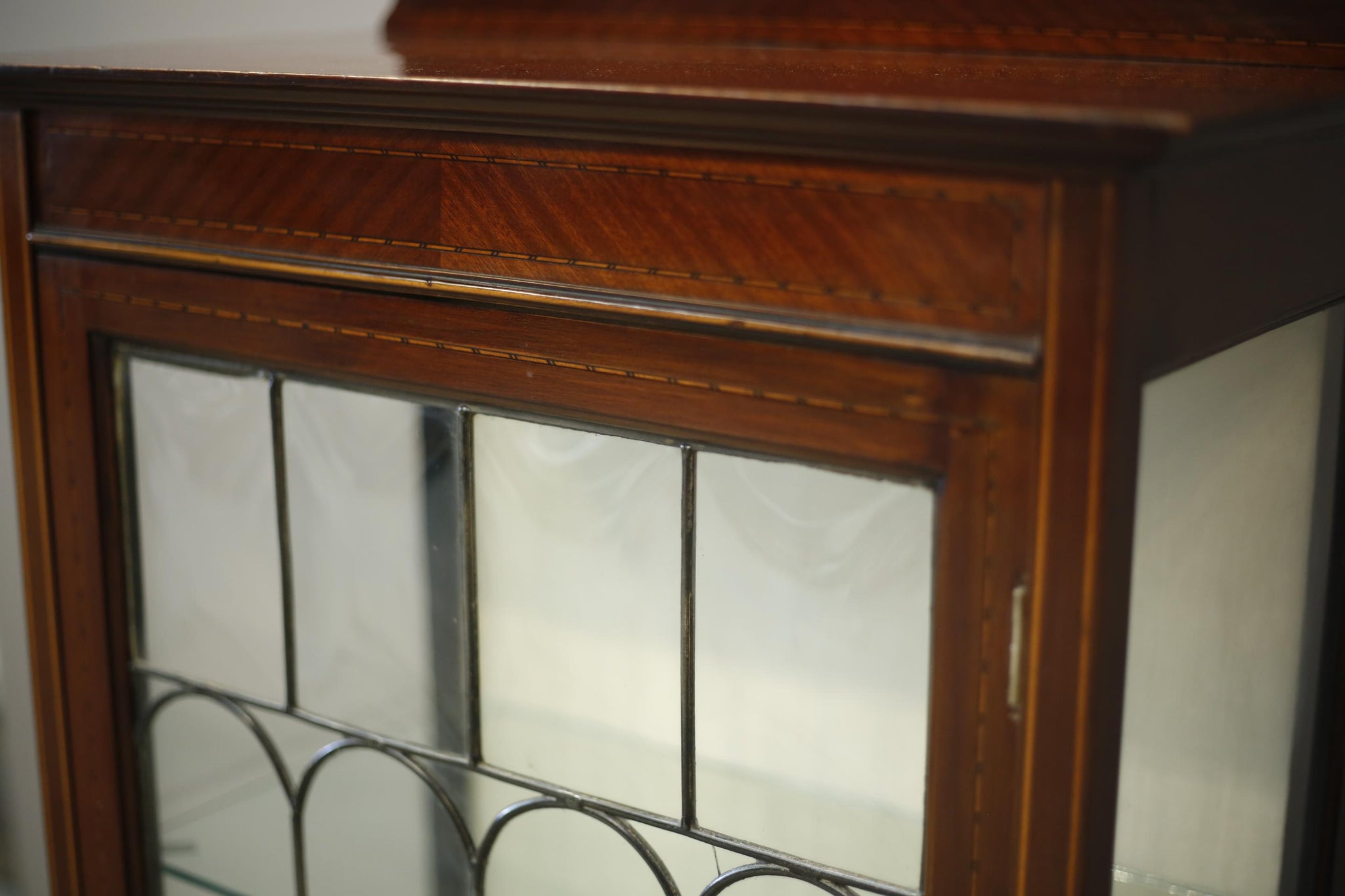 Edwardian mahogany glazed cabinet