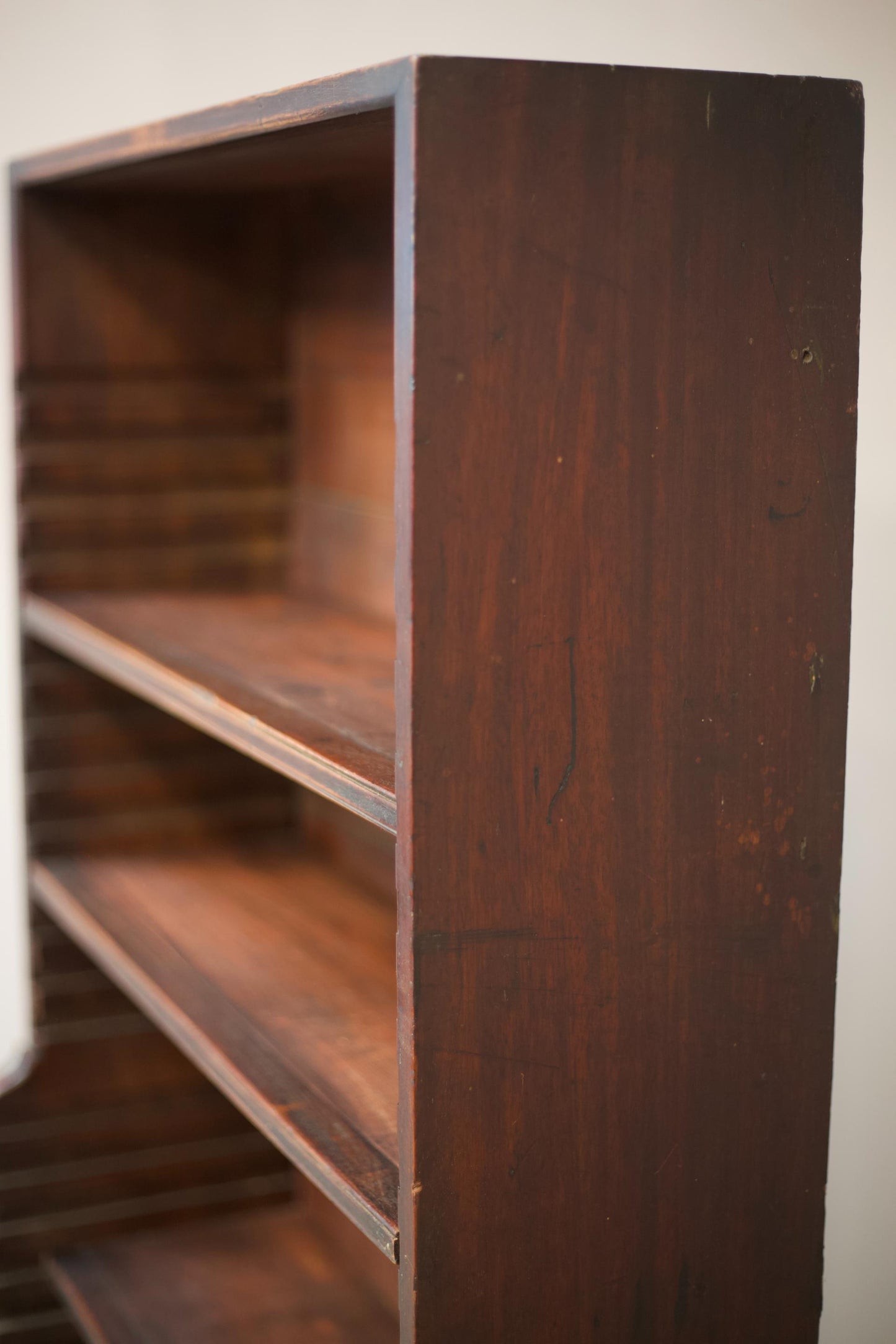 Late 18th century Georgian mahogany open library shelves