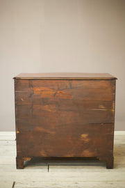Very Impressive Georgian serpentine fronted chest of drawers - TallBoy Interiors