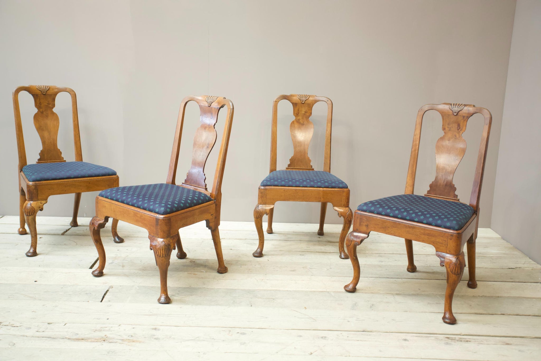 Set of 4 Genuine Queen Anne dining chairs