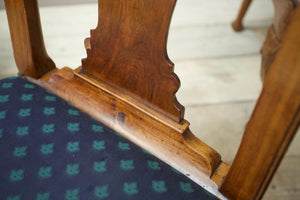 Set of 4 Genuine Queen Anne dining chairs