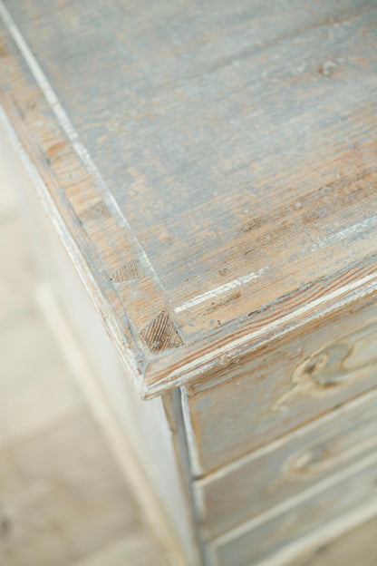 18th century Bavarian painted chest of drawers