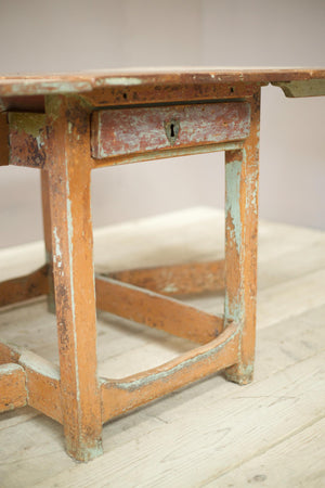 18th century Swedish Gate leg table