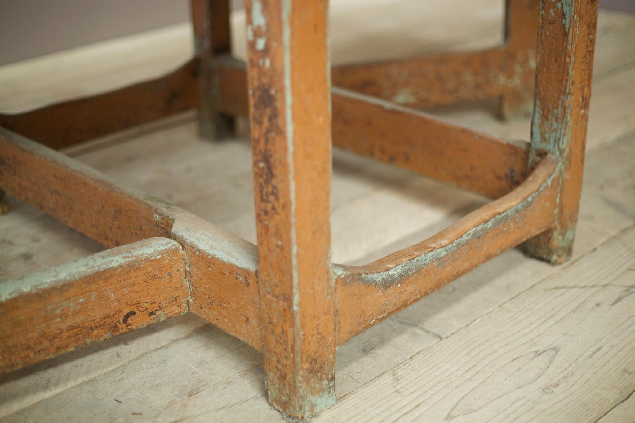 18th century Swedish Gate leg table