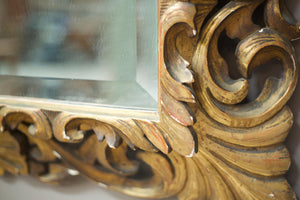 Large Early 19th century Italian giltwood carved mirror