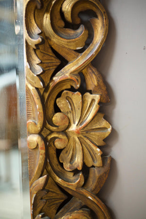 Large Early 19th century Italian giltwood carved mirror