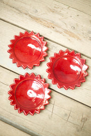 Set of 3 early 20th century starburst pottery plates - Red - TallBoy Interiors
