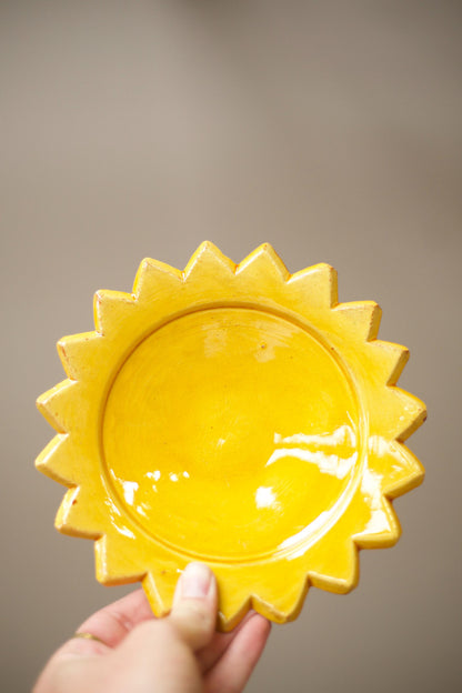 Set of 3 Early 20th century starburst plates - Yellow