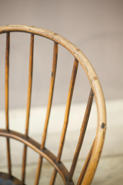18th century Folk art stick back windsor chair