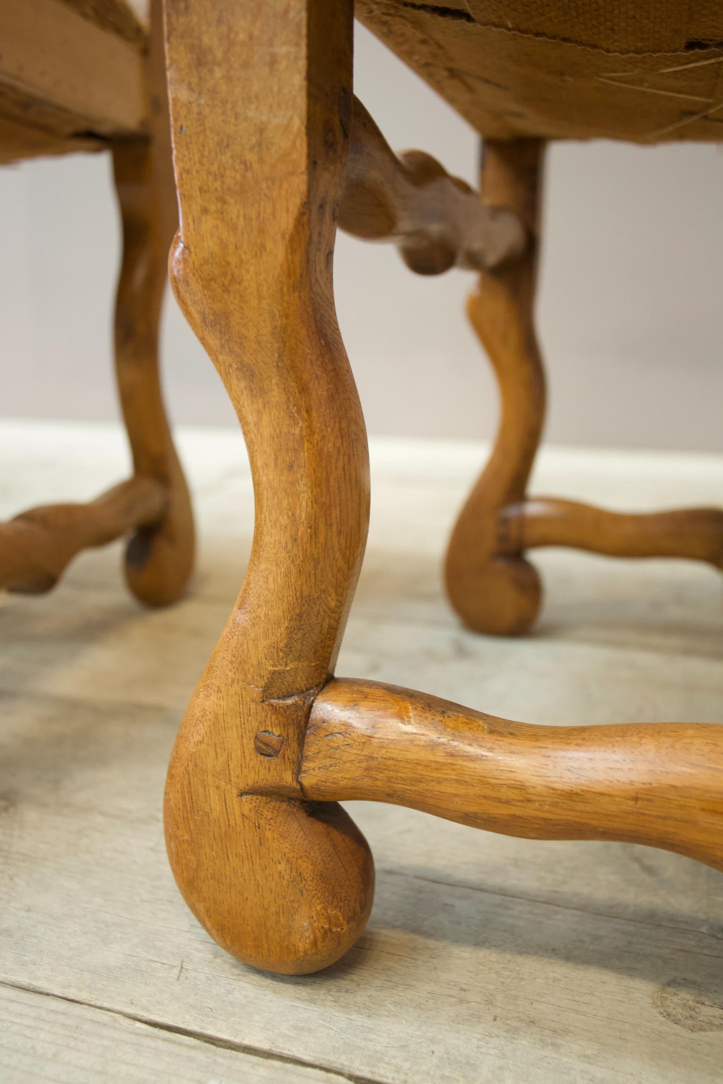 set of 8 Early 20th century Oak Os de Mouton dining chairs