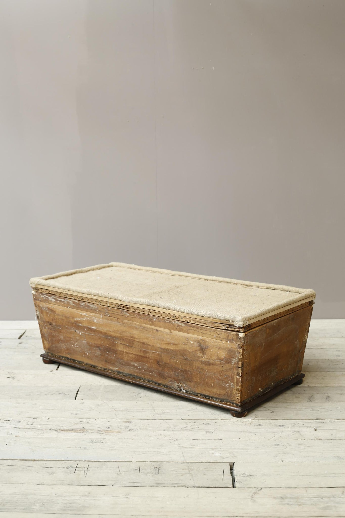 Victorian country house storage ottoman