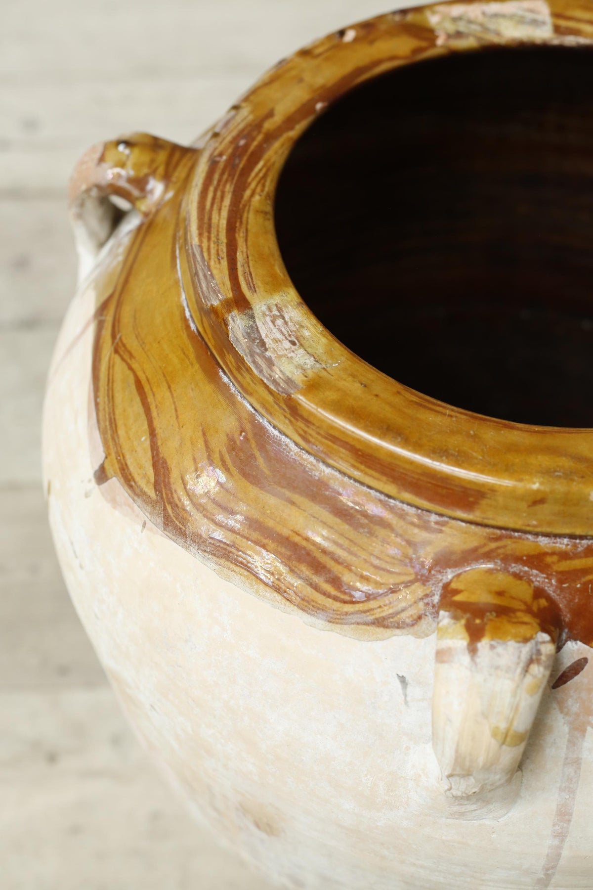 19th century Yellow glazed Spanish olive pot - Large - TallBoy Interiors