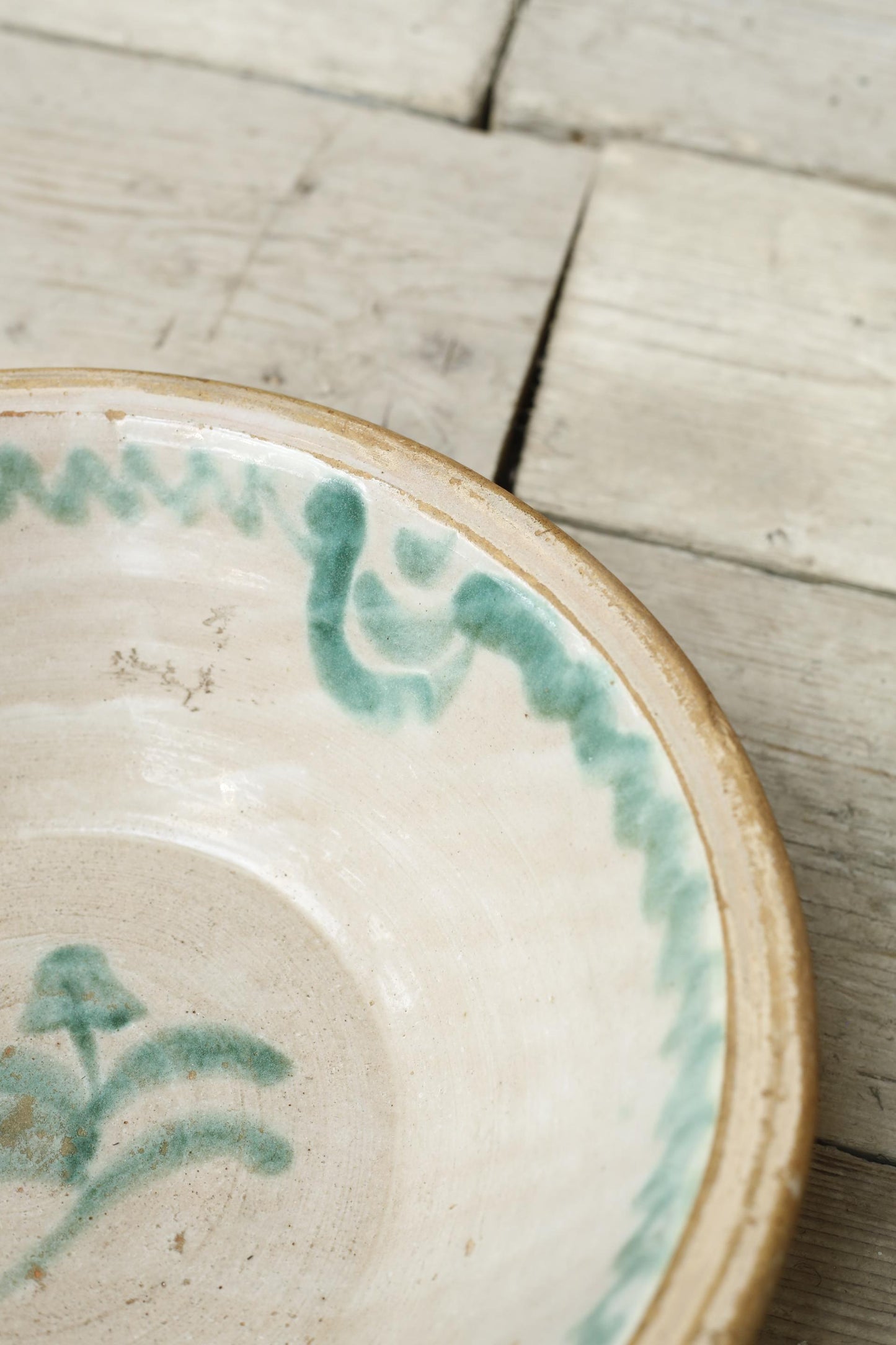 20th century Spanish 'Lebrillo' green glazed bowl