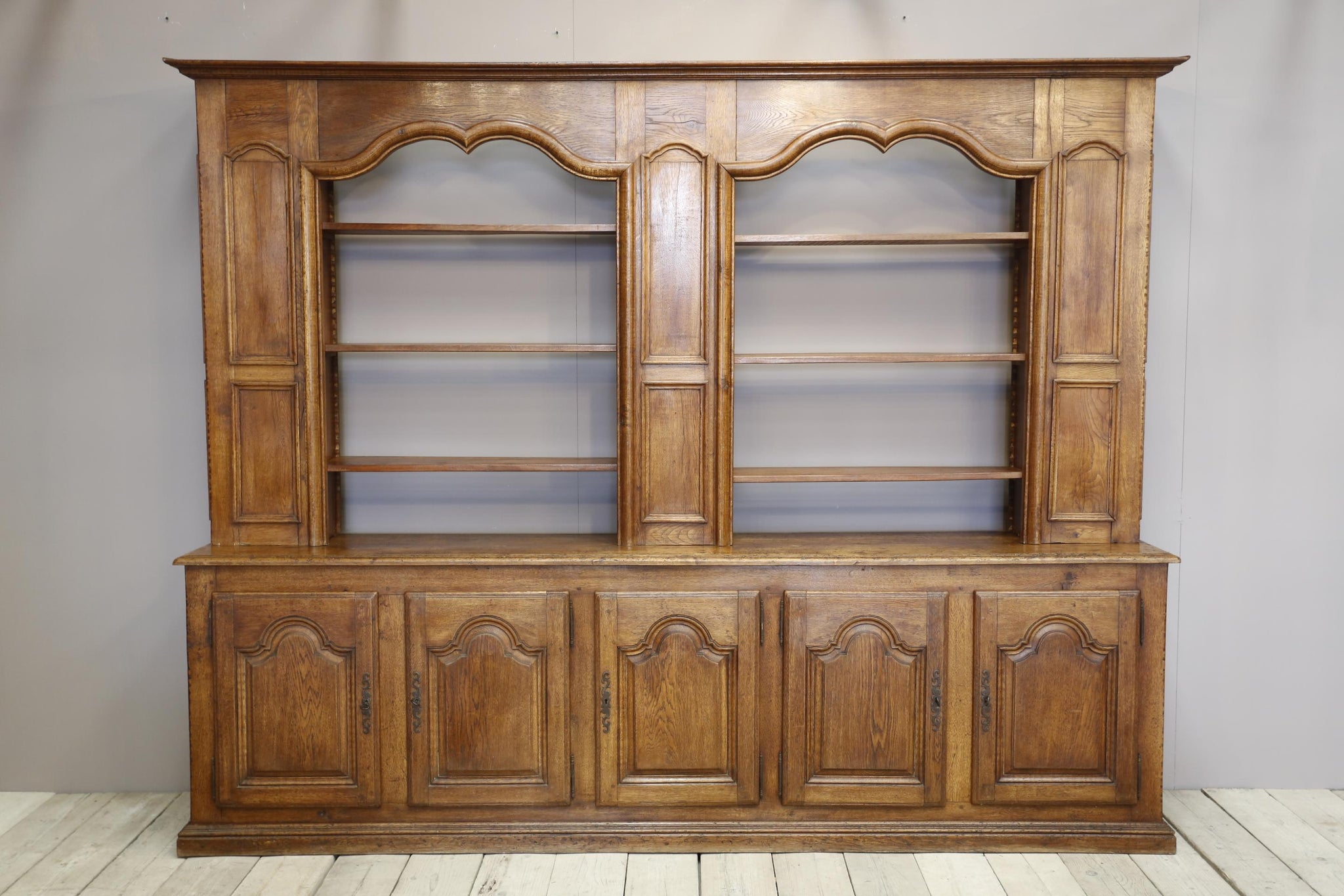 Early 20th century French oak kitchen dresser