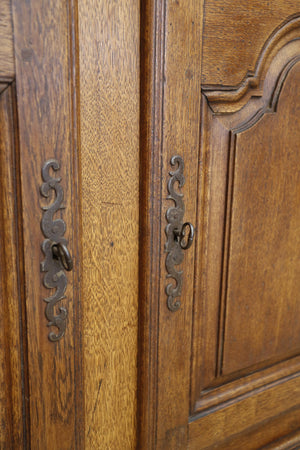 Early 20th century French oak kitchen dresser