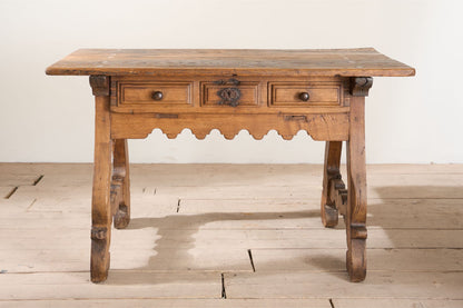 18th century Spanish elm writing table