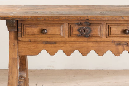 18th century Spanish elm writing table