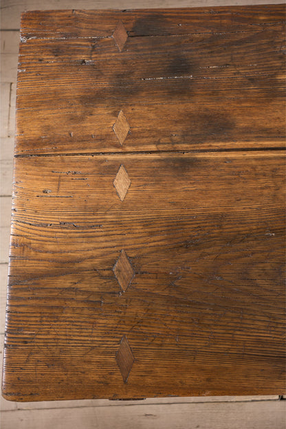 18th century Spanish elm writing table