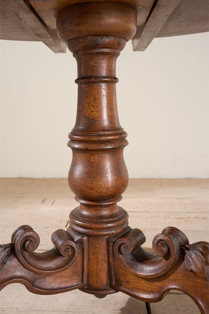 18th Century Italian walnut tilt top table