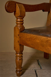 Georgian oak hall bench with tulip decoration - TallBoy Interiors