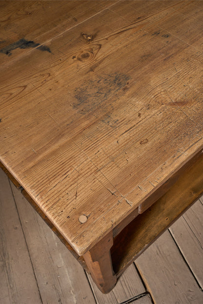 3m 19th century Pine prep table kitchen counter