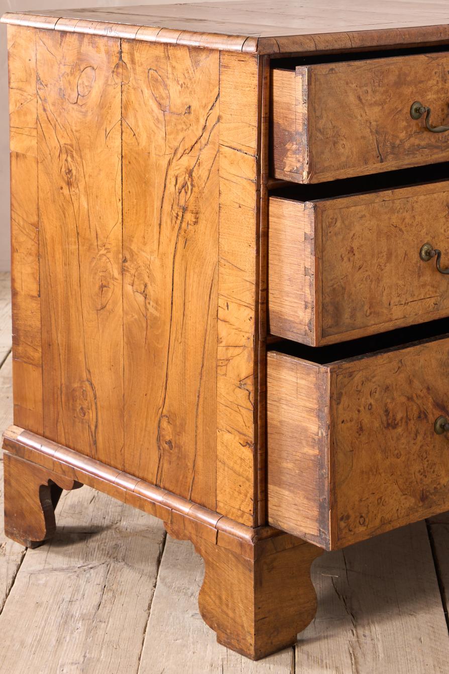 c.1720 English Georgian burr walnut chest of drawers