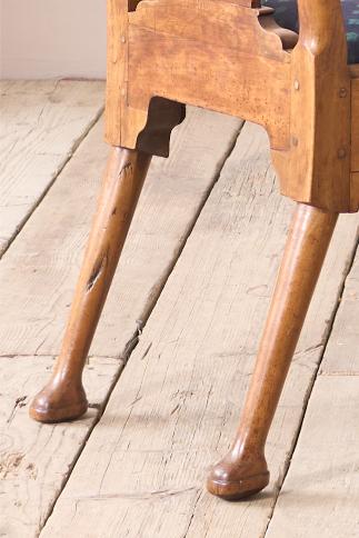 Set of 4 Genuine Queen Anne dining chairs