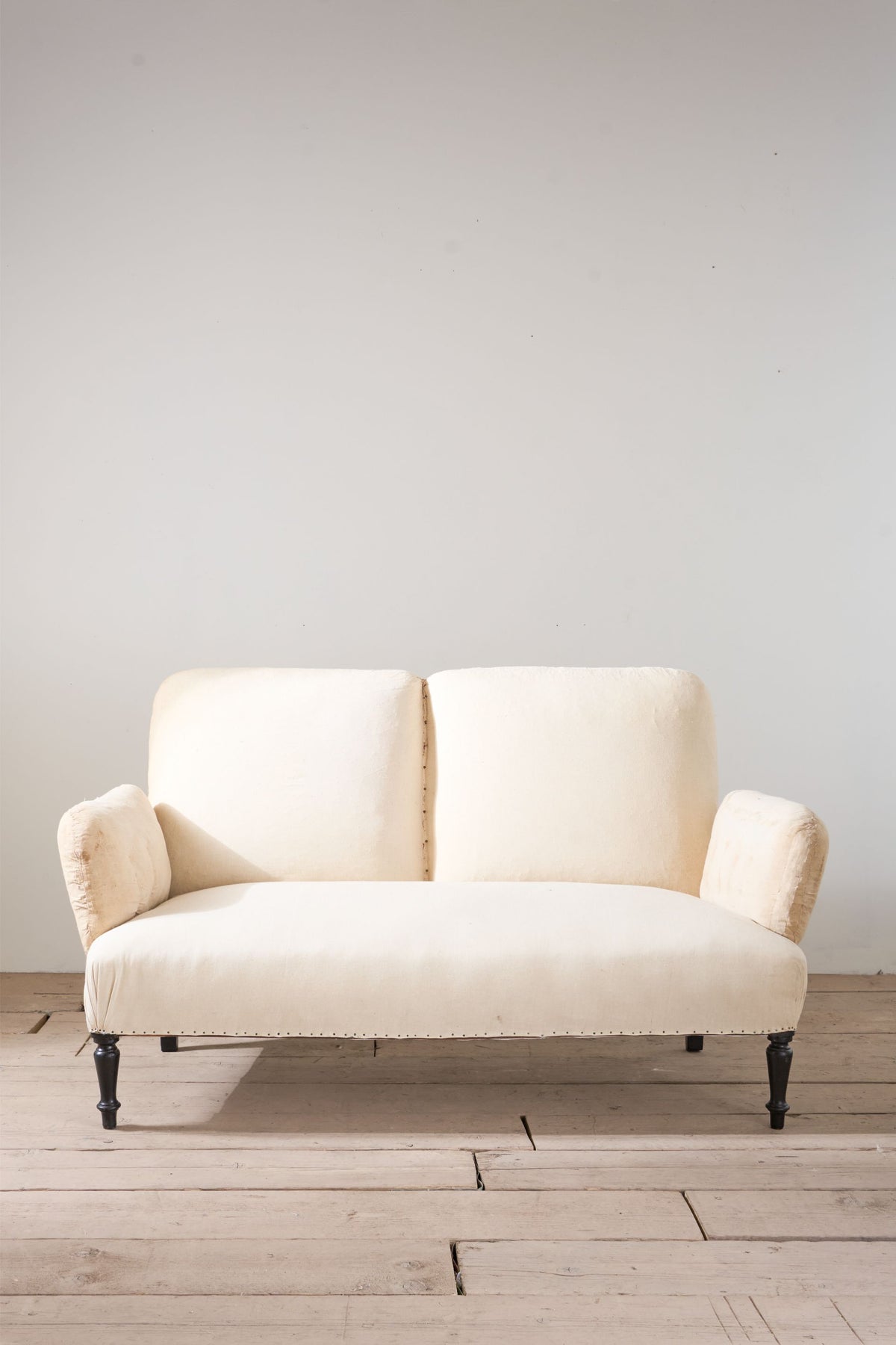Napoleon III 2 seater Pillow armed sofa