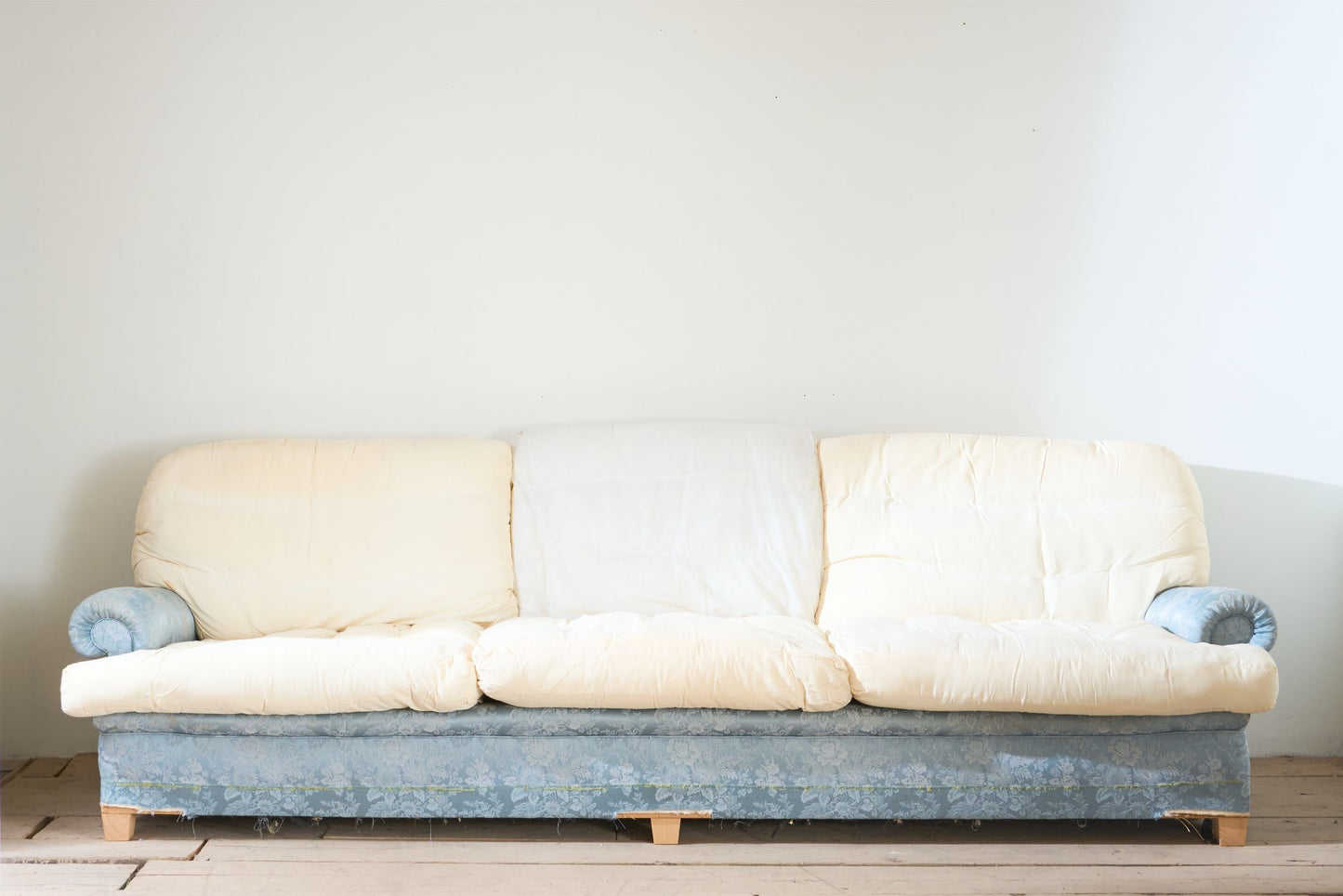 Pair of 20th century 2.8m Country house sofas retailed by Harrods